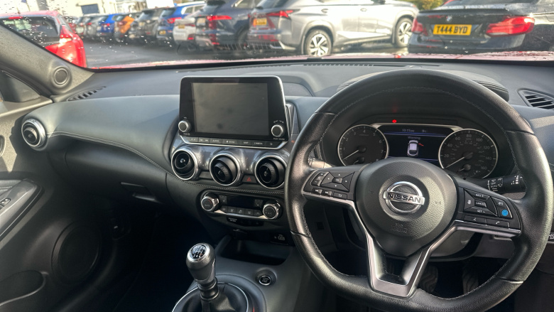 Nissan Juke 1.0 DiG-T 114 Tekna 5dr Petrol Hatchback